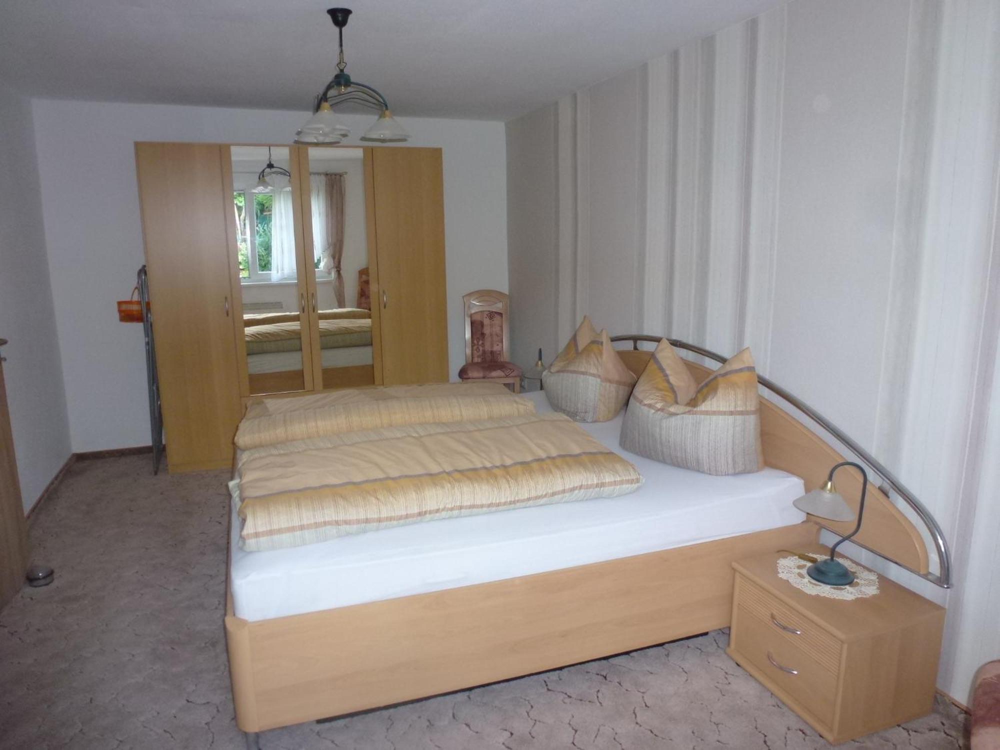 Ferienwohnung Bradatsch Catterfeld エクステリア 写真